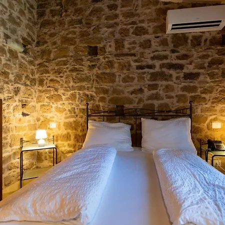 Ginevra Agrituristico Hotel 4*