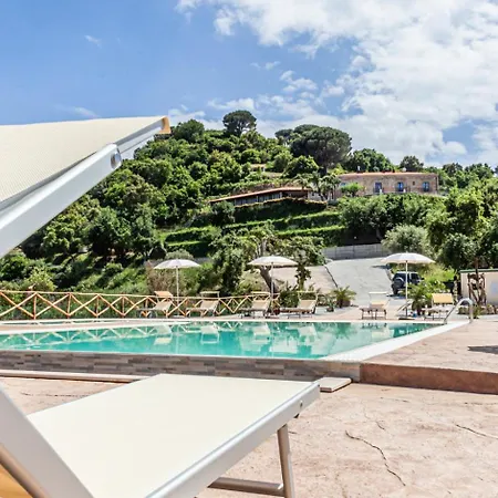 Hotel Ginevra Agrituristico 4*